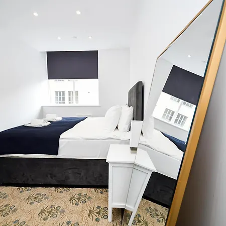 Apartament Compact & Convenient 1 Bed In *