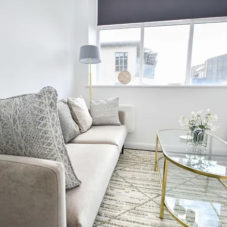 Compact & Convenient 1 Bed In * בראדפורד