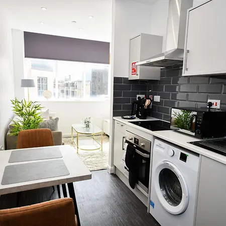 Compact & Convenient 1 Bed In Bradford (West Yorkshire)
