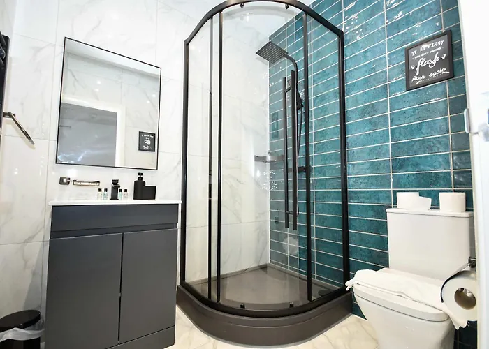 דירה Compact & Convenient 1 Bed In בראדפורד