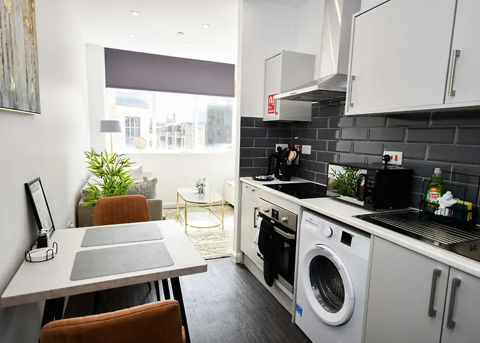 Compact & Convenient 1 Bed In בראדפורד