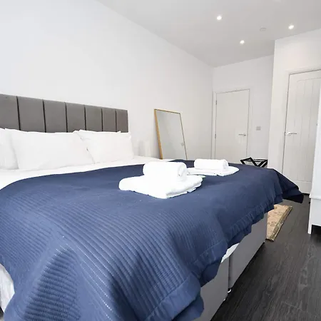 Compact & Convenient 1 Bed In *